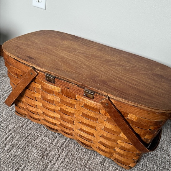 Vintage Woven Wood Picnic Basket w/ Hinged Lid - Picture 3 of 7
